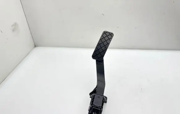 Cupra Formentor Accelerator throttle pedal 5Q2723503F 6PV01062185