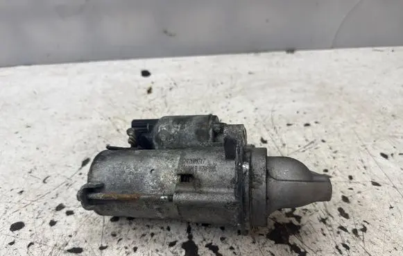 Opel Insignia A Starter motor 