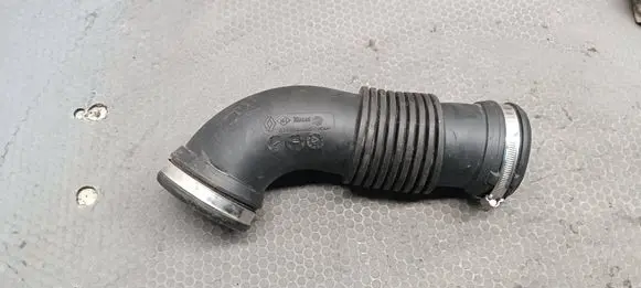 Renault Master III Air intake duct part B00034