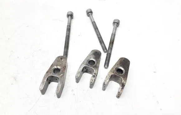 Mercedes-Benz E W212 Fuel Injector clamp holder 