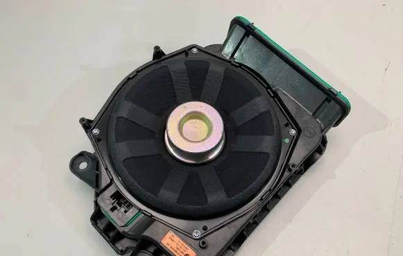 BMW 6 G32 Gran Turismo Subwoofer speaker 6801076