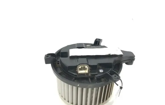 Nissan Rogue Heater fan/blower 272V06LE0B