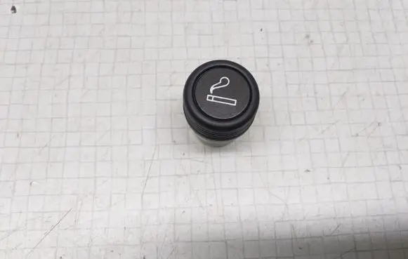 Nissan Primera Cigarette lighter 