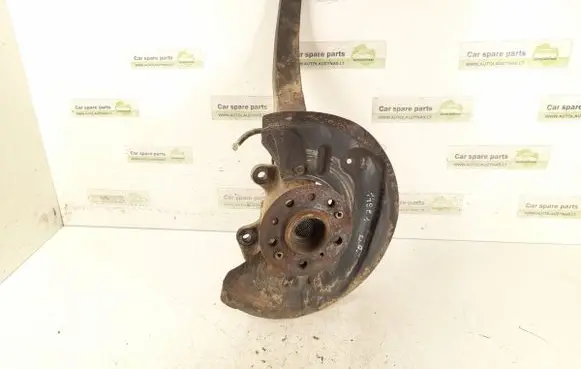 Mercedes-Benz R W251 Front wheel hub 2513300820 2513301420