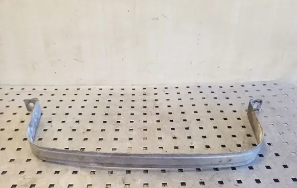 Fuel tank mounting bracket