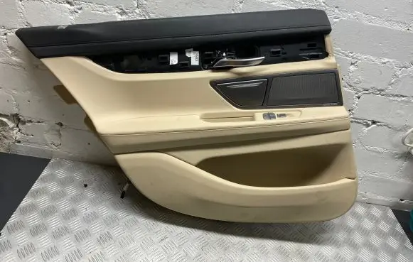 BMW 7 G11 G12 Rear door card panel trim