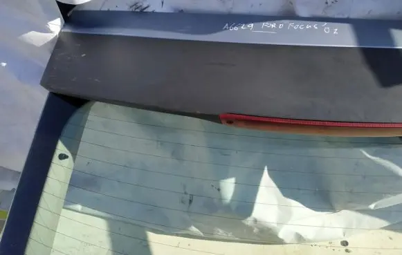 Ford Focus Tailgate/trunk spoiler 
