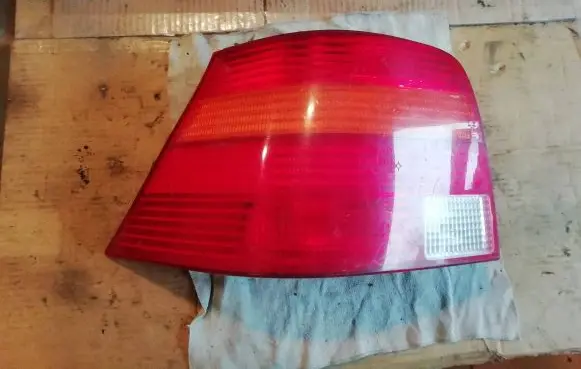 Volkswagen Golf IV Rear/tail lights 1J6945095Q 67736971