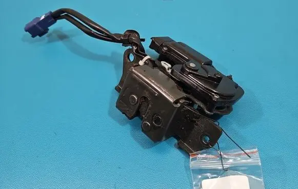 Toyota Prius (XW20) Tailgate/trunk/boot lock/catch/latch IMPRK1529954
