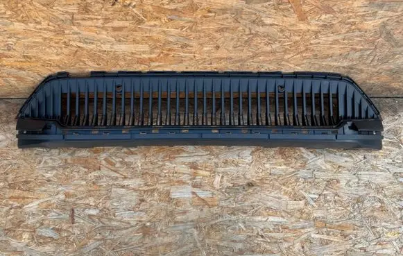 Skoda Enyaq iV Front bumper lower grill 5LA853677B