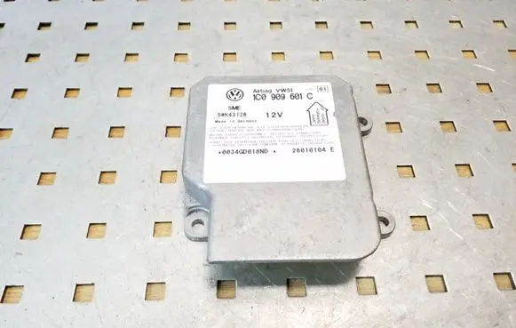 Skoda Fabia Mk1 (6Y) Airbag control unit/module 1C0909601C 5WK43126