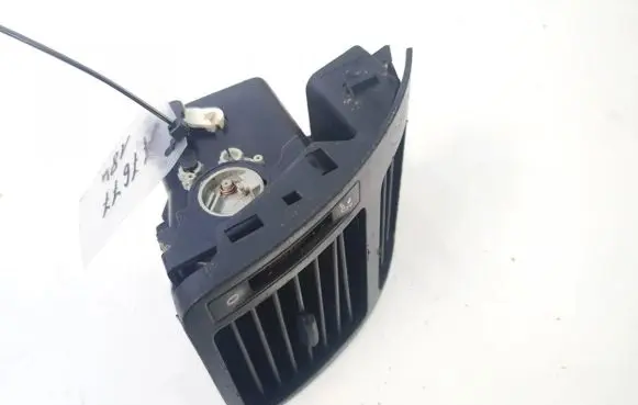 Volkswagen Touran I Dash center air vent grill 1t0819704a