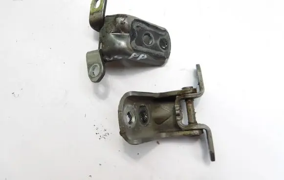 Nissan Qashqai Front door hinge set 