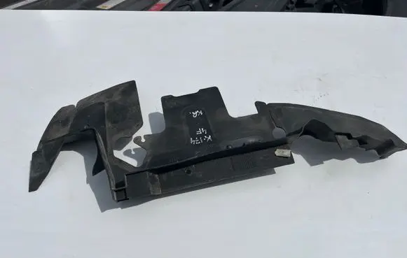 Audi A6 S6 C6 4F Intercooler air guide/duct channel 4F0121283