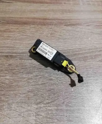Mercedes-Benz CLK A209 C209 Airbag deployment crash/impact sensor 0018204426 004664