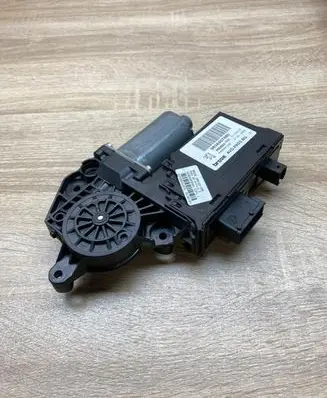 Peugeot 307 Front door window regulator motor 9634457480 990829101