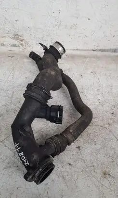 Mercedes-Benz E W212 Engine coolant pipe/hose