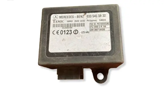 Mercedes-Benz Sprinter W906 Immobilizer control unit/module 0335455932