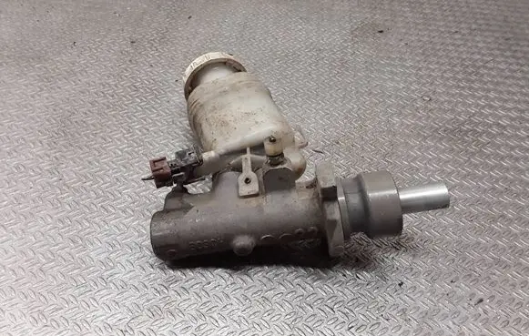 Mitsubishi Pajero Pinin Master brake cylinder 