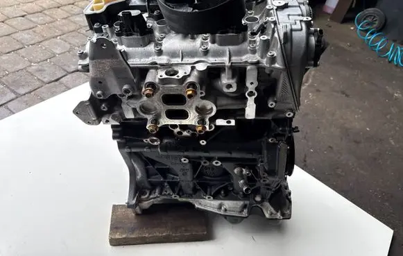 Audi A5 Air conditioning (A/C) compressor (pump) DYVA DYV