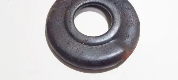 Coil spring mount