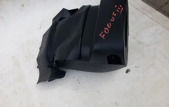 Ford Focus Steering wheel column trim