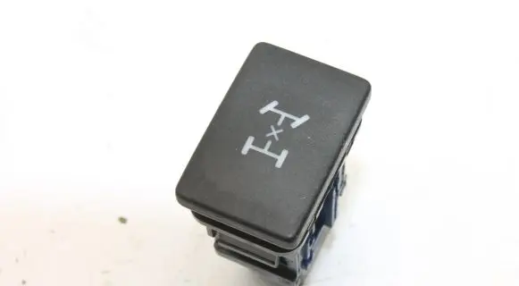 Toyota RAV 4 (XA40) Other switches/knobs/shifts 15C040