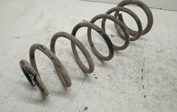 Citroen C4 I Picasso Rear coil spring 9652518480