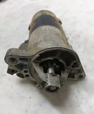 Mazda Premacy Starter motor M002T87471 RF1H18400