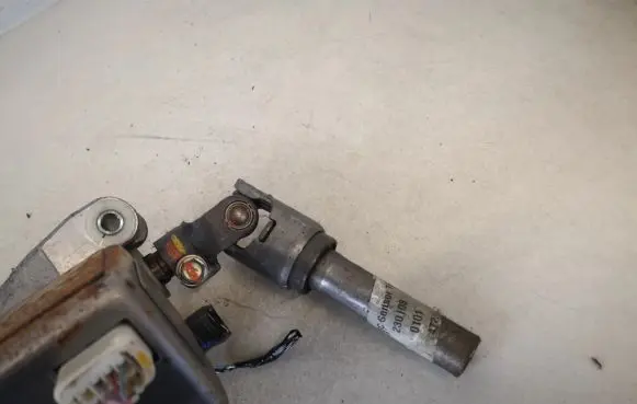 Toyota Corolla Verso AR10 Steering column universal joint