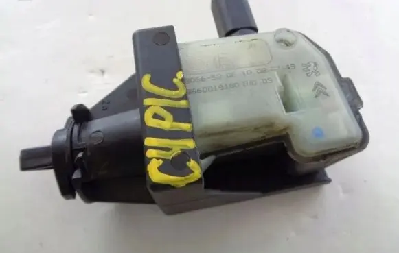 Citroen C4 I Picasso Fuel tank cap lock 