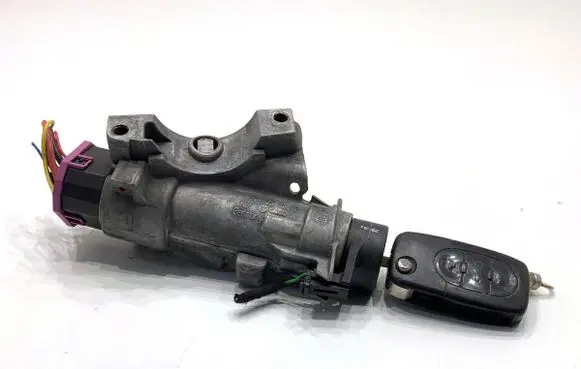 Audi A4 S4 B6 8E 8H Ignition lock 4B0905851B