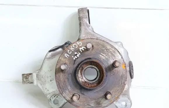 Suzuki Across Front wheel hub spindle knuckle
