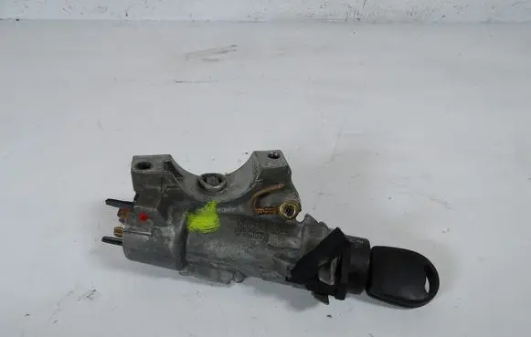 Volkswagen Golf IV Ignition lock 4B0905851C