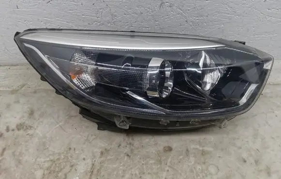 Renault Captur Headlight/headlamp 260104476R 01HC01HR X4331