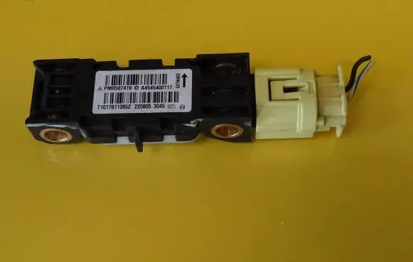 Mitsubishi Colt Airbag deployment crash/impact sensor PMR587419