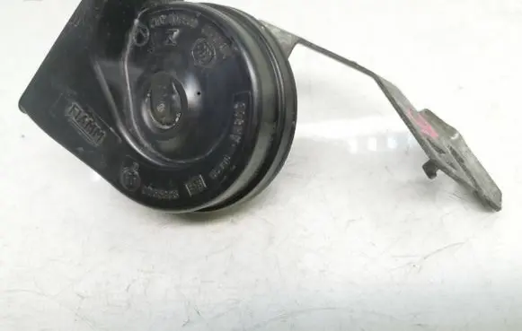 Peugeot 308 Horn signal 9800563180