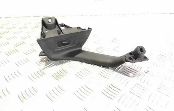 Volkswagen PASSAT B8 Rear door window switch trim 3G0867179C