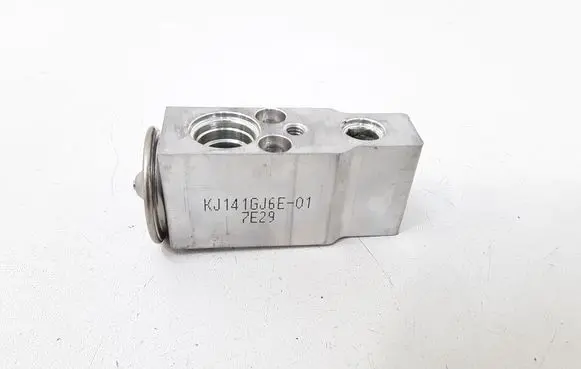 Mazda 6 Air conditioning (A/C) expansion valve KJ141GJ6E01