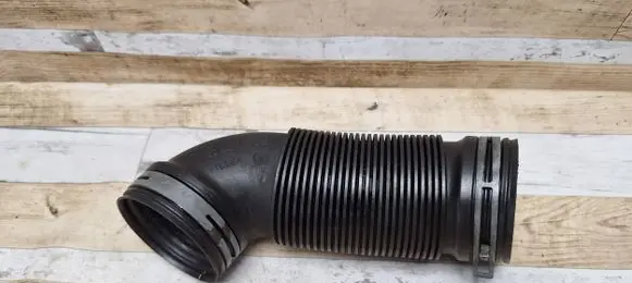 Skoda Octavia Mk2 (1Z) Air intake hose/pipe 1K0129684B 446148DE 1K0129684
