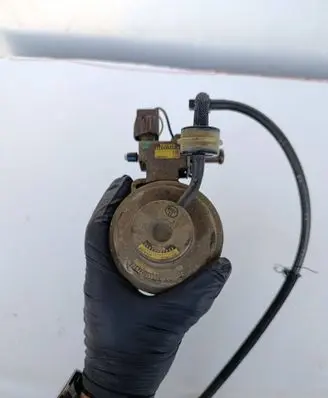Toyota Avensis T220 Turbo solenoid valve 2581927010