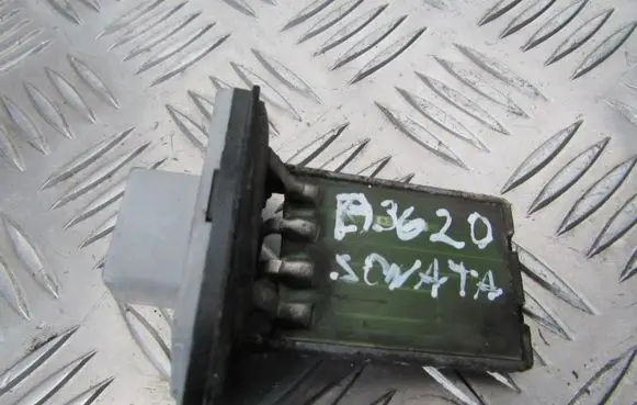 Hyundai Sonata Heater blower motor/fan resistor