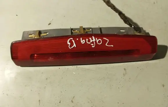 Opel Zafira B Third/center stoplight 13211587