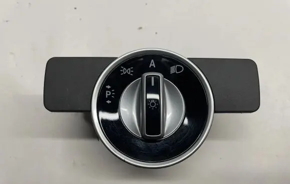 Mercedes-Benz CLS C218 X218 Light switch A2129057400