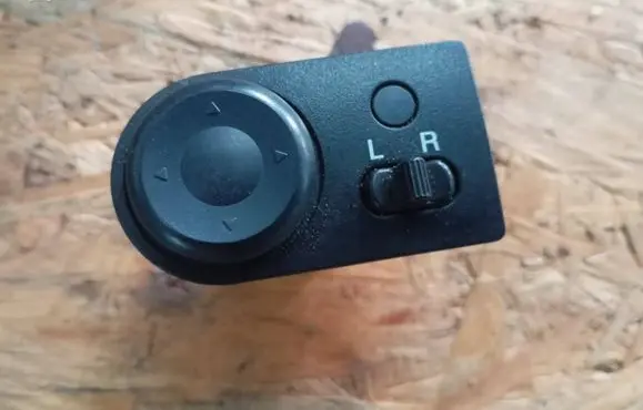 Chevrolet Aveo Wing mirror switch 96652234