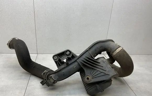 Audi Q5 SQ5 Intercooler hose/pipe 8K0145673AJ