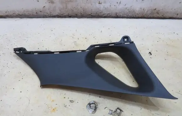 Hyundai i30 (C) pillar trim GMAUTO4574097