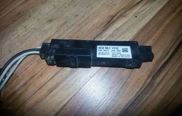 Volkswagen PASSAT B6 Sensor 3C0951171C
