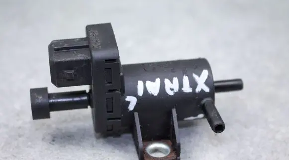 Nissan X-Trail T31 Vacuum valve 8200762597