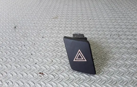 Toyota Yaris Hazard light switch 843320D020